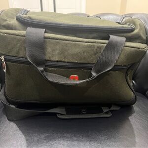 SwissGear Green Travel Bag